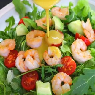 Salatka z krewetkami