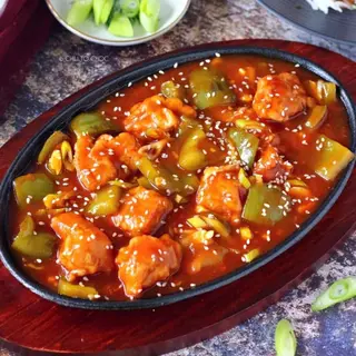 Chicken Manchurian With Chips