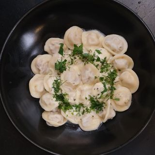 პელმენი ხორცით / Pelmeni