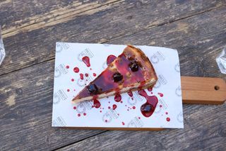 Печен чийзкейк със сладко от вишни (120г)