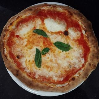 Pizza Margherita (28 Cm. A 30 Cm. Aprox.)