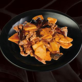 261. Ternera con Bambú y Setas 