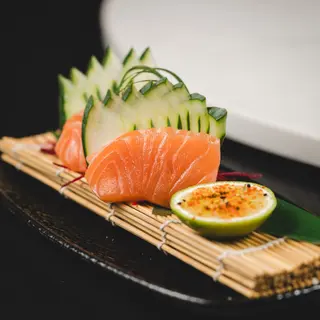Sake losos sashimi