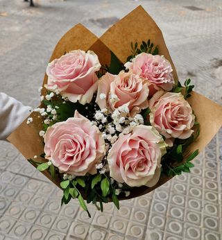 Ramo De 6 Rosas Rosa