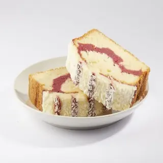 Raspberry&Coconut Loaf Cake
