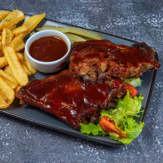 Scarită de Porc cu Cartofi Aromatizați 