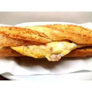 Bocadillo Tortilla De Jamón