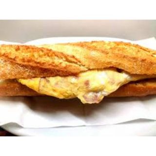 Bocadillo Tortilla De Jamón