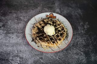 Waffle Oreo + Coca-Cola