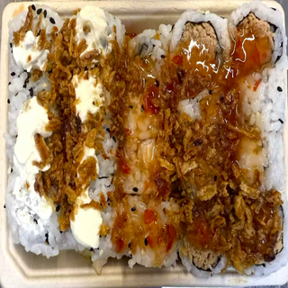 Caixa com California de frango panado e pasta de atum(26)