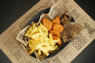 Menú Nuggets De Pollo Con Patatas