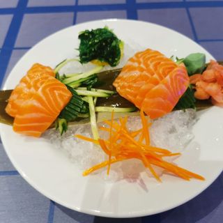 Q1. Menú Sashimi Y Arroz