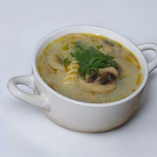 Zupa pieczarkowa z makaronem