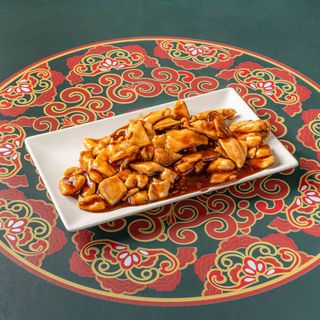 Pollo Con Bambú Y Setas Chinas