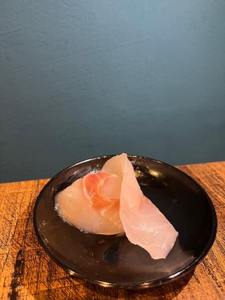 Sashimi spigola 4  pezzi