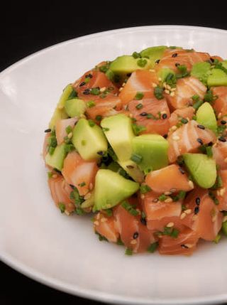 Tartar De Salmón Con Aguacate