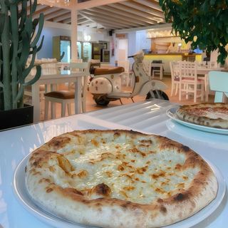 Pizza Quattro Formaggi