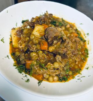 Телешко с грах