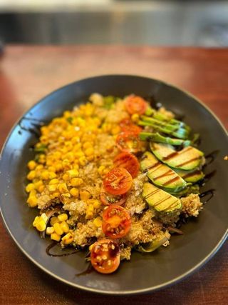 Salada Quinoa