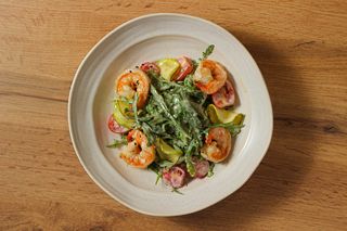 Салат с креветками и руколлой (250 г)