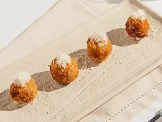Croquetas de pollo asado y trufa (4 uds.)