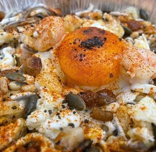 Revuelto De Gulas Con Huevo Y Gambas