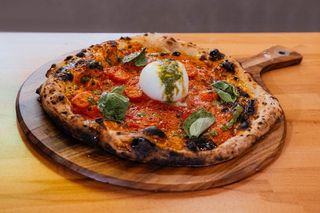 Pizza Burrata (33Cm.)