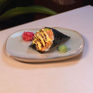Salmão Abacate Temaki