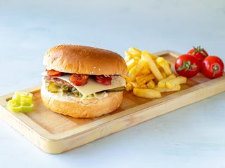 Meksiko burger + pomfrit