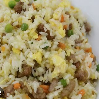 23. Arroz Frito Con Ternera