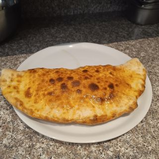 Calzone 5 Formaggi