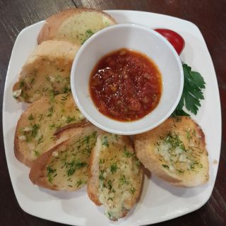 Чесночный хлеб