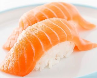 110-Nigiri Salmón (2 Uds.)