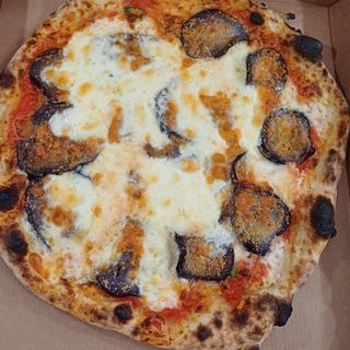 Pizza Parmesana (Medianas)