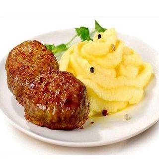 Teleći kotleti sa pire krompirom