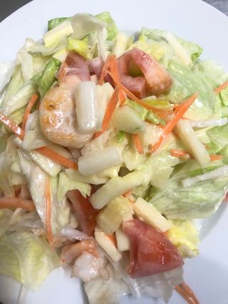 A4. Ensalada De La Casa 本店沙拉