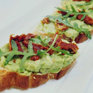 Брускети з гуакамоле (215г)