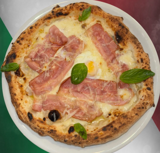 Pizza carbonara