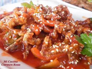 Ternera crujiente con salsa de Pekín