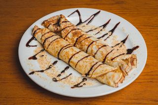 Slatke palačinke sa eurokremom i plazmom