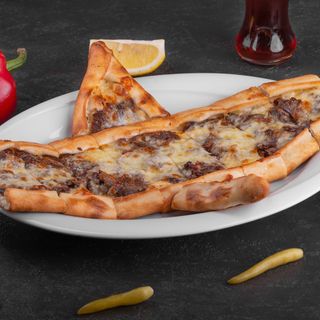 Донерли кашарлы пиде