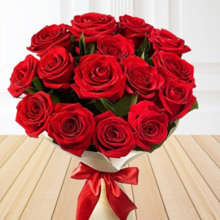 Bukiet 15 czerwonych róż 