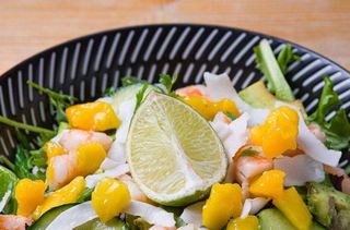 Poké Salmão and Camarão