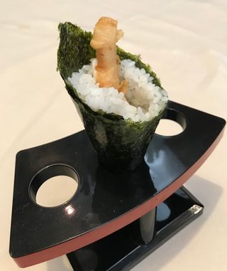 63. Temaki tempura - 1 pezzo