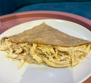 Crepe de pollo mechada