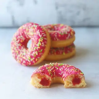 Донат Клубничный