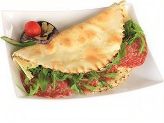 13. Spianata salame form insalata