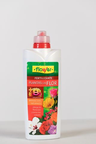 Fertilizante plantas con flor