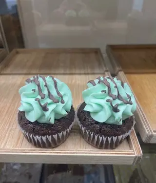2 Menta cupcake