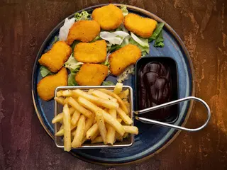 FRIES / NUGGETS
